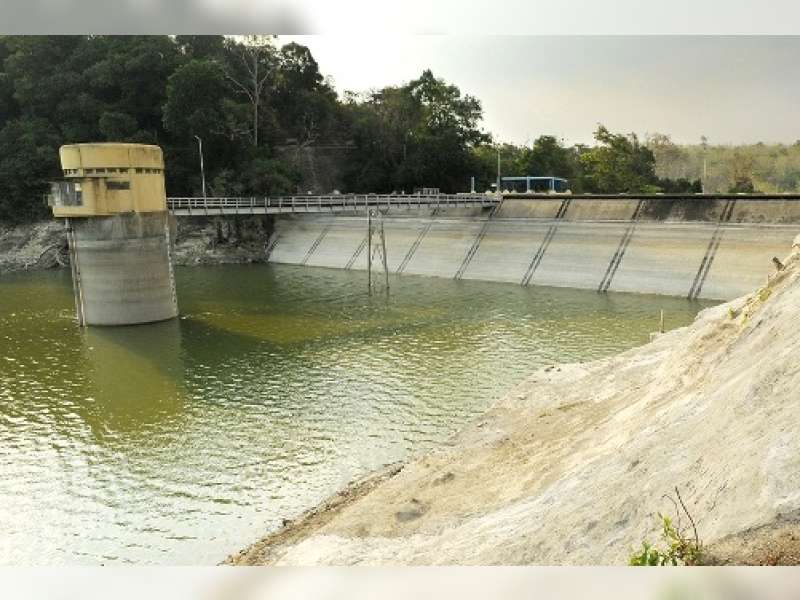 Air di waduk Pacal kian menipis 