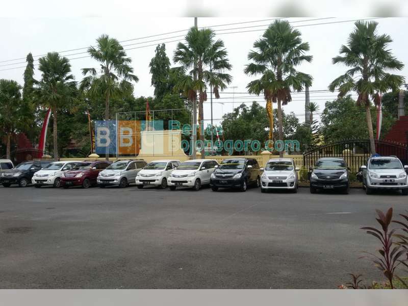 10 unit Mobil Diamankan di Mapolres Bojonegoro   