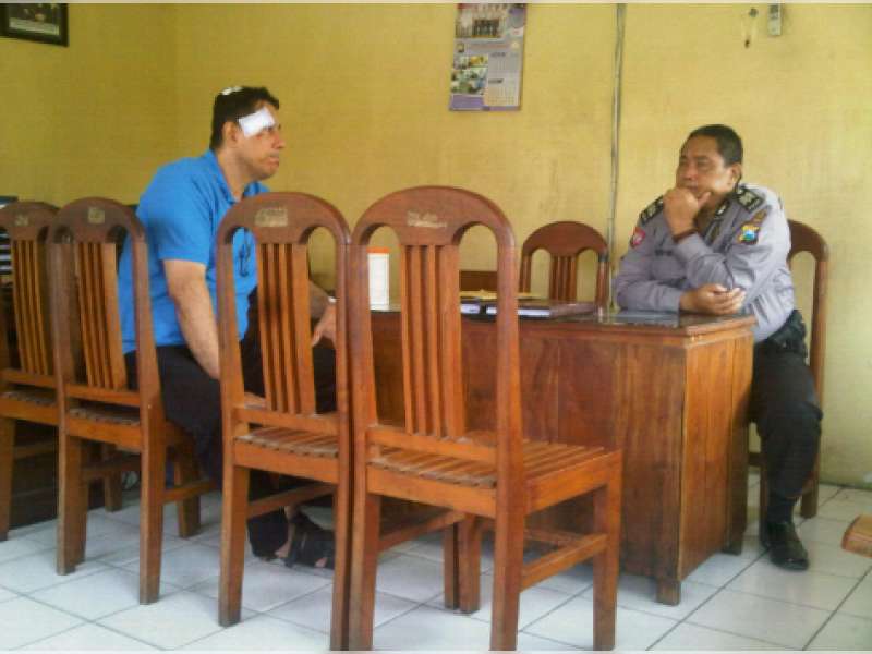 Bacok Notaris, Bawa Lari Uang 10 Juta