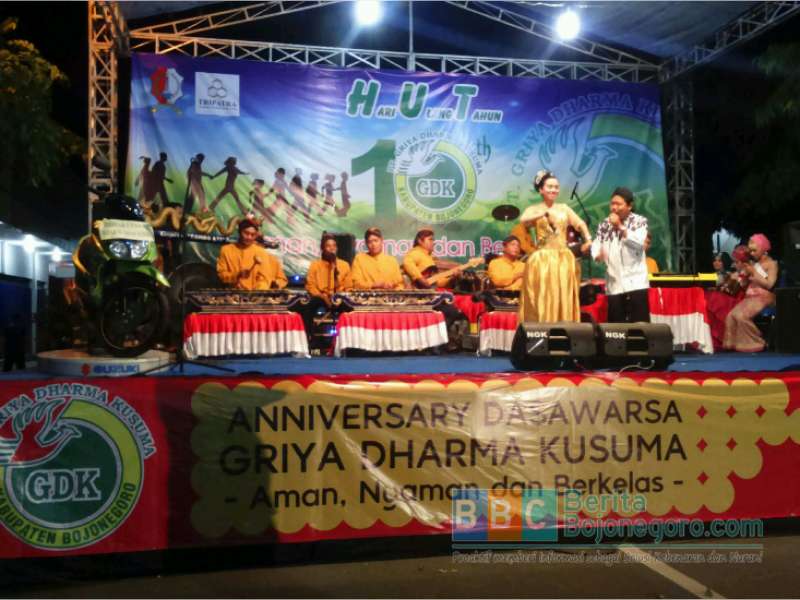 Campursari Tombo Ati Hibur Pengunjung di HUT Dasawarsa GDK