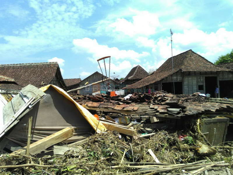 Banjir Bandang di Temayang Robohkan Empat Rumah