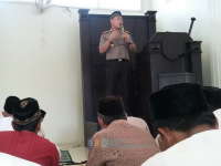 Kapolres Himbau Harkamtibmas kepada Jamaah Masjid Plesungan