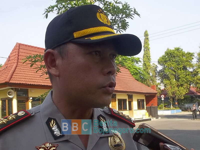 Buka Kursus Bahasa Inggris Bagi Anggota Polres 