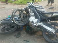 Dua Motor Tabrakan, 4 Orang Luka-luka