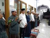 Dari Sholawatan Hingga Pengajian di Majelis KH Anwar Zahid