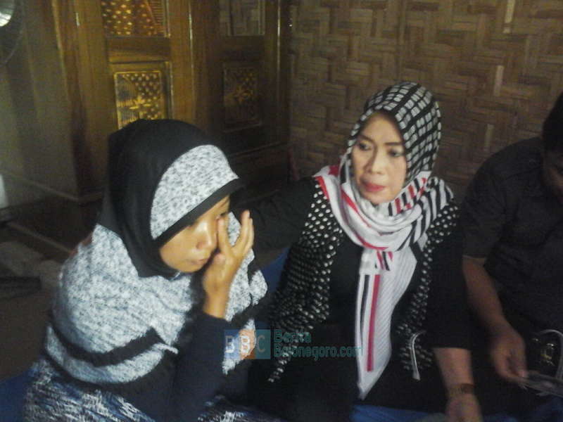 Kedatangan Anggota Dewan, P3A dan BPPKB Disambut Tangis Ibu Korban