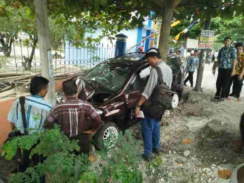 Tiga Kendaraan Terlibat Kecelakaan Lalu Lintas di Sumberrejo