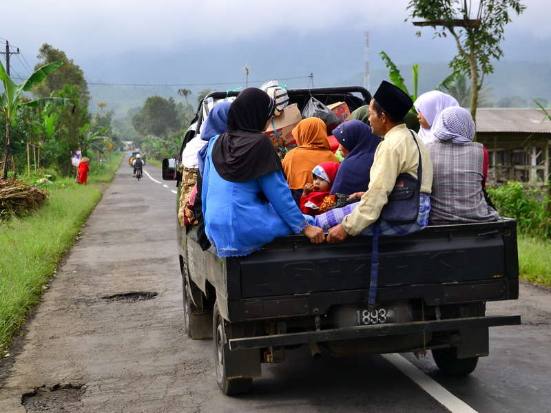 Kendaraan Bak Terbuka Tidak Untuk Angkut Manusia