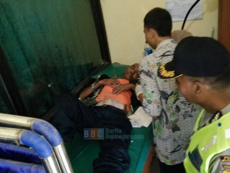 Ditabrak Motor NMax, Seorang Penyeberang Jalan Terluka