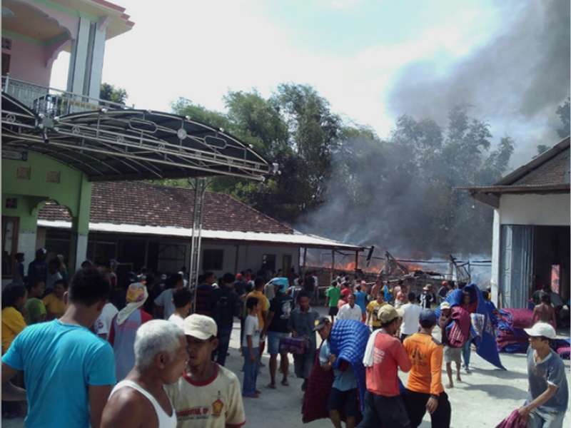 Gudang Kapuk di Baureno Ludes Dilalap Api