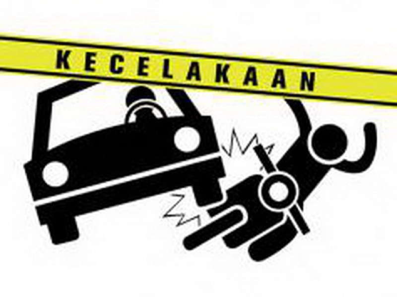 Belok Sembarangan, Pengendara Motor Ditabrak Mobil di Baureno