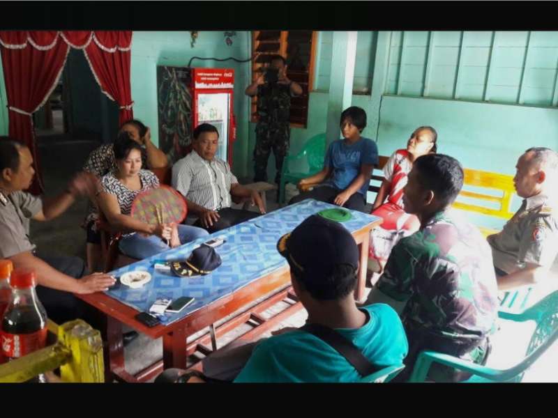 Polisi Tertibkan Warung Remang-Remang di Sukosewu