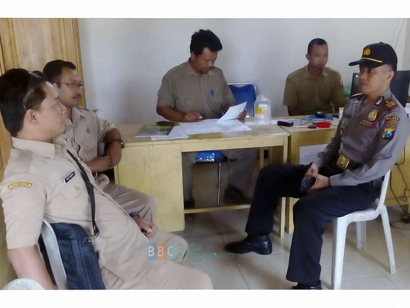 Kapolsek Ngasem Sambang Desa Cek Persiapan Pilkades