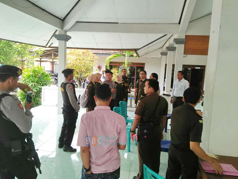 Kejari Geledah 7 Lokasi Terkait Dugaan Korupsi Pasar Desa Sumberrejo