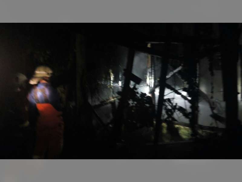 Ditinggal Keluar, Api Lilin Bakar Rumah Warga di Kauman Bojonegoro Kota