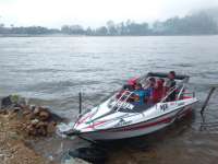 Serunya Naik Perahu Motor di Telaga Sarangan&nbsp;