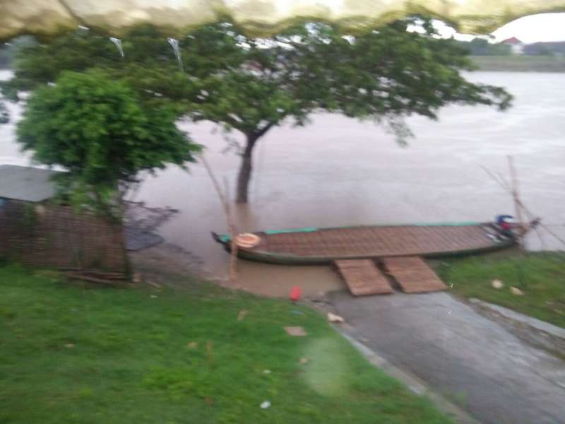Perahu Pengangkut Pasir Bengawan Solo di Kanor Tenggelam