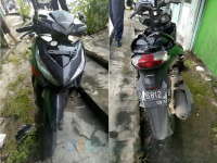 Ingin Belok, Motor Supra Fit Diseruduk Vario
