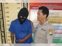 Seorang Warga Kelurahan Karang Pacar Ditangkap Polisi Karena Kedapatan Miliki Sabu