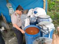 Polsek Semanding Kembali Amankan Ratusan Liter Miras