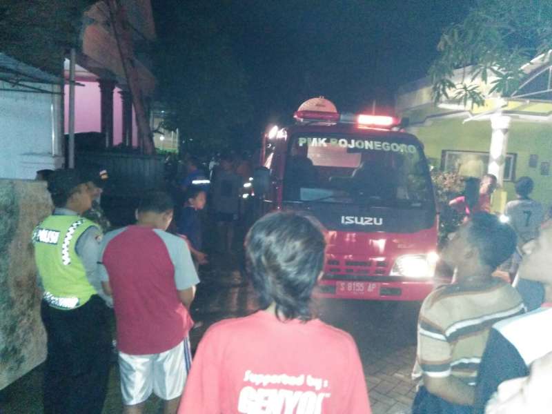Dapur Rumah Warga Dander Terbakar, Diduga Karena Korsletting