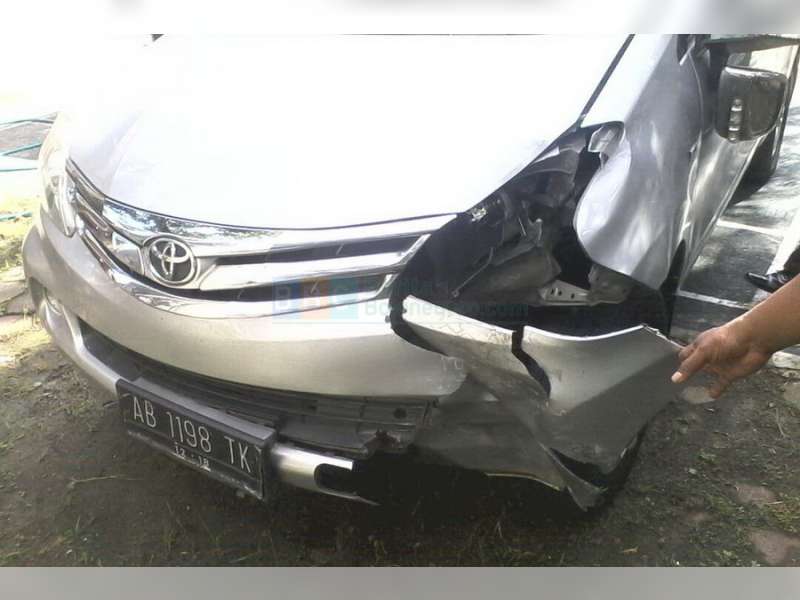 Diduga Mengantuk, Sopir Avanza Tabrak 3 Motor dan 1 Sepeda Pancal, 1 orang Meninggal Dunia
