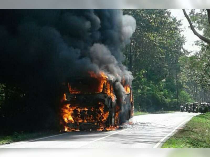 Bus Zentrum Jurusan Cepu-Jakarta, Terbakar  di Hutan Cabak Blora
