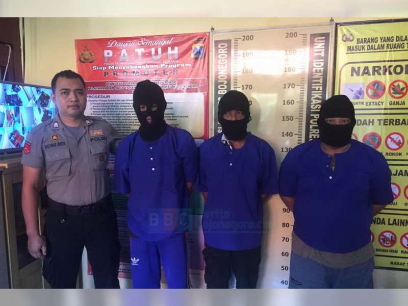 Polres Bojonegoro Amankan Tiga Orang Warga Ngasem yang Kedapatan Bermain Judi Erek-Erek
