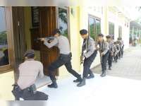 Sat Sabhara Polres Bojonegoro Latih Kemampuan Dasar Perlawanan Teror