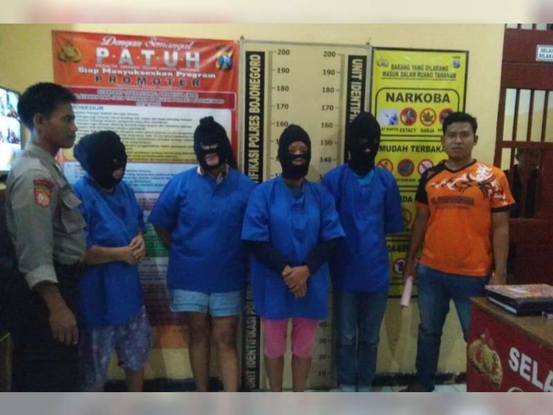 Kedapatan Main Judi Ceki, 3 Orang Wanita dan Seorang Pria Diamankan Anggota Polres Bojonegoro