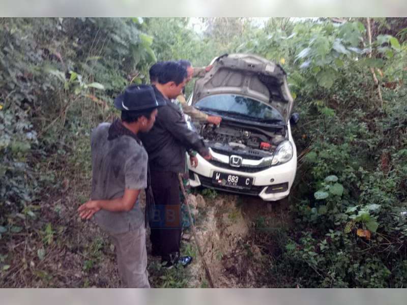 Mobil Yang Ditemukan Terparkir di Tengah Hutan, Diketahui Milik Warga Gresik