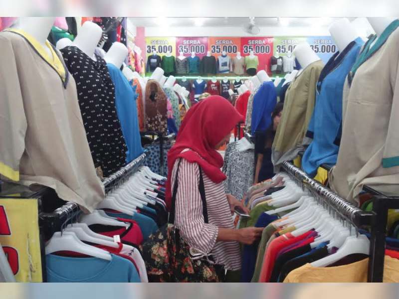 Baju Serba 35 ribu, Laris Manis Hingga Pasca Lebaran