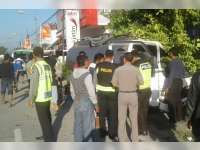 Truk Tangki di Ngraho Tabrak 2 Motor dan Teras Rumah Warga