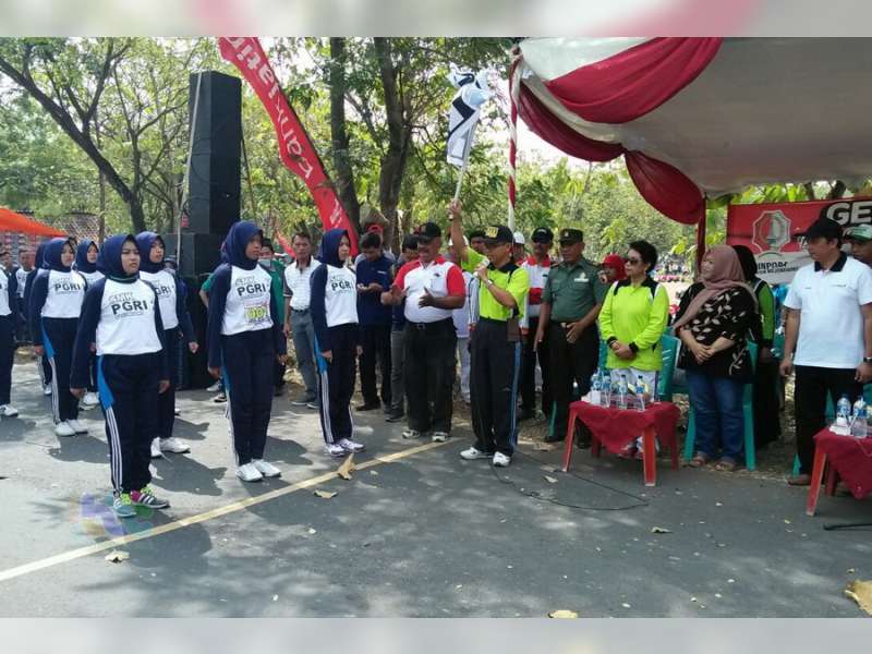 211 Regu Ikuti Gerak Jalan 17 Kilometer