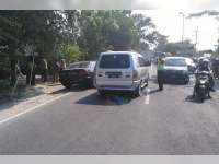 Tiga Mobil Terlibat Kecelakaan Beruntun di Balen