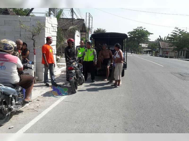 Motor Tabrak Sepeda Pancal di Ngraho 2 Orang Luka-Luka
