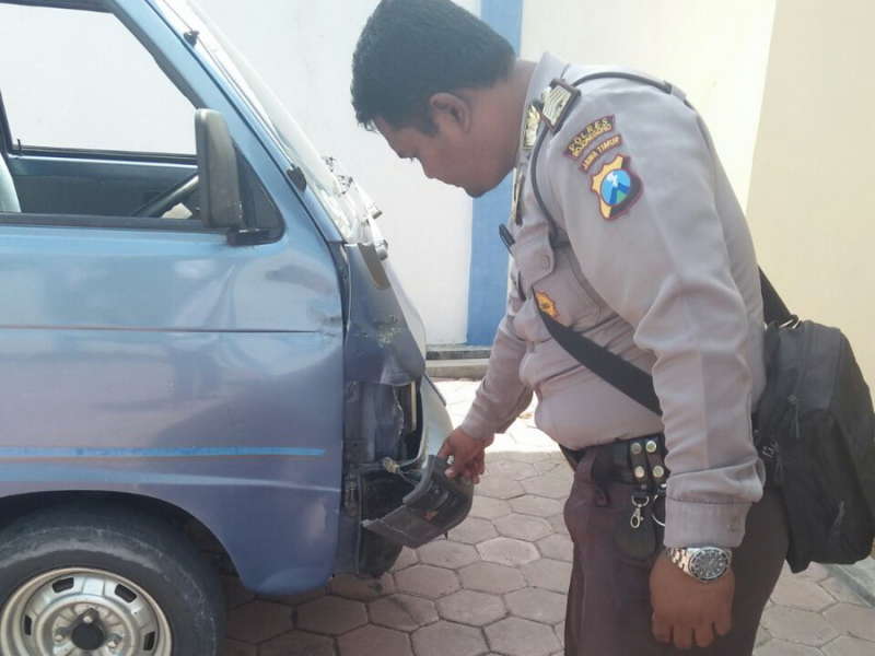 Tubruk Pikap Belok, Pengendara Beat Babak Belur di Dander