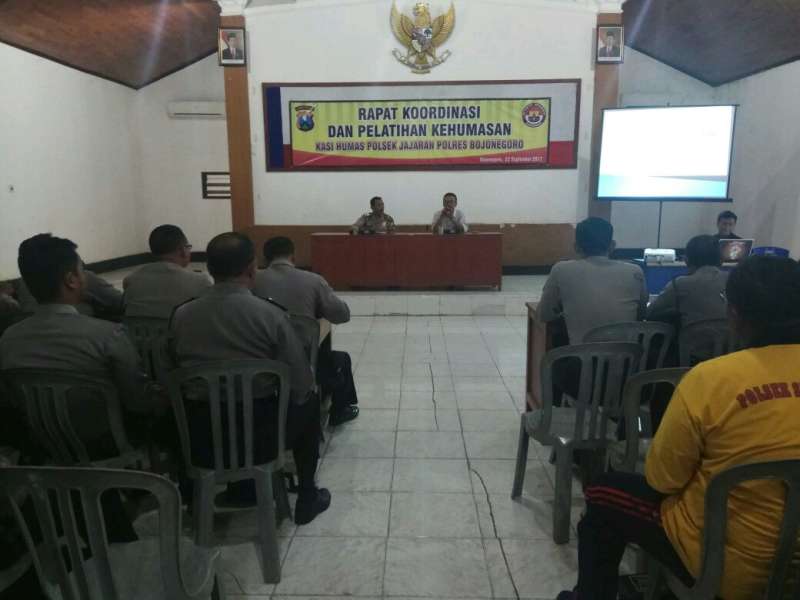 Subbag Humas Polres Bojonegoro Adakan Pelatihan Jurnalistik pada Kasi Humas Polsek