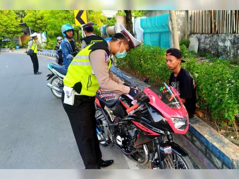 Ops Zebra Hari Kesembilan, Sat Lantas Polres Bojonegoro Tindak 444 Pelanggar