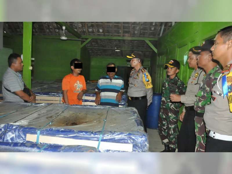 Kapolres Bersama Dandim Tinjau Lokasi Penggerebekan Pabrik Arak di Gayam