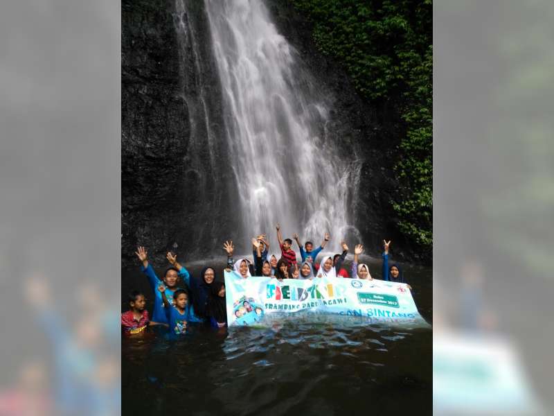 Menjajal Alam Liar Air Terjun Srambang di Lereng Gunung Lawu