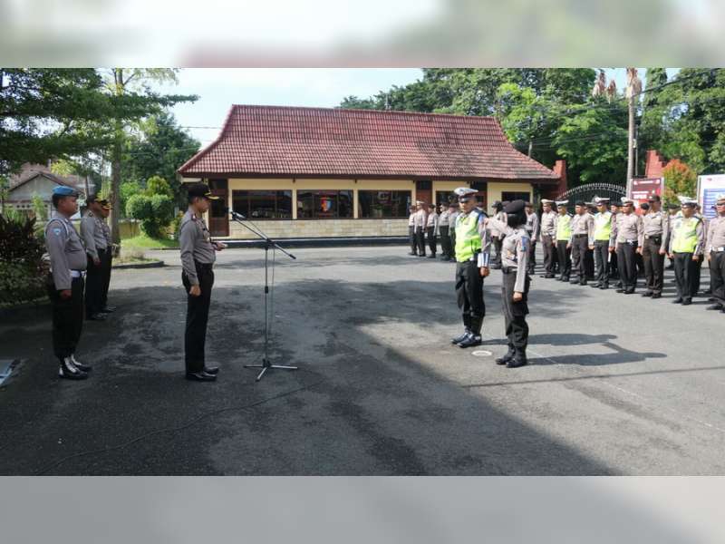Kapolres Bojonegoro Pimpin Apel Konsolidasi Berakhirnya Ops Lilin Semeru 2017