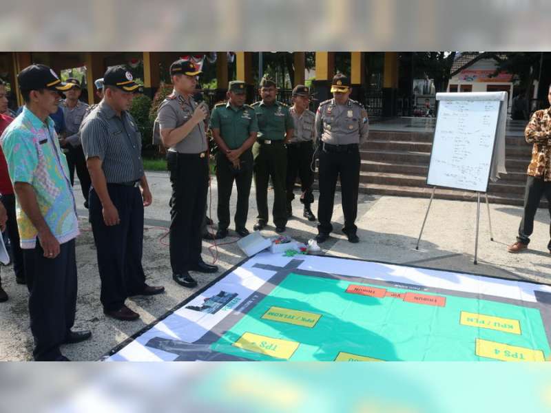 Jelang Pilkada 2018, Polres Bojonegoro Laksanakan Latihan Sispamkota