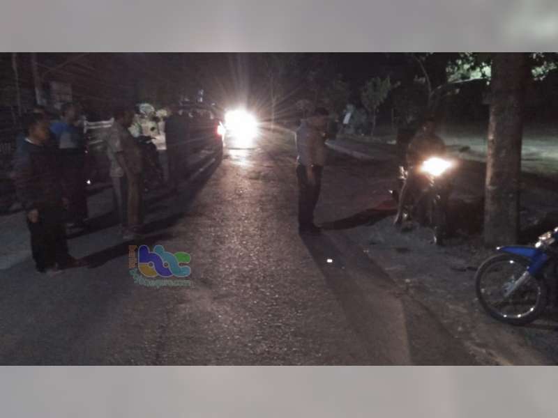 Mendadak Belok, KTM Ditubruk GL Max di Temayang Bojonegoro, Kedua Pengendara Luka-luka