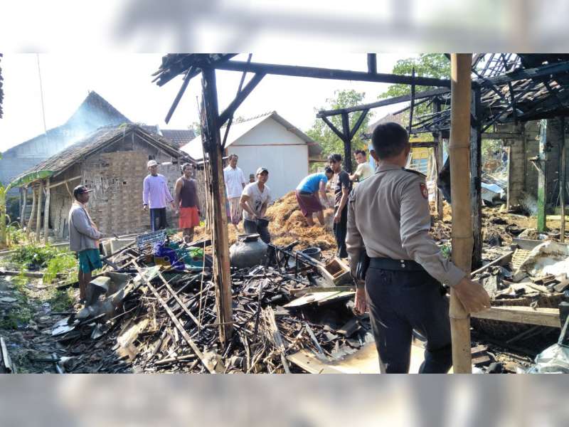 Kebakaran Rumah di Kedungadem Bojonegoro, Seorang Warga Alami Luka Bakar