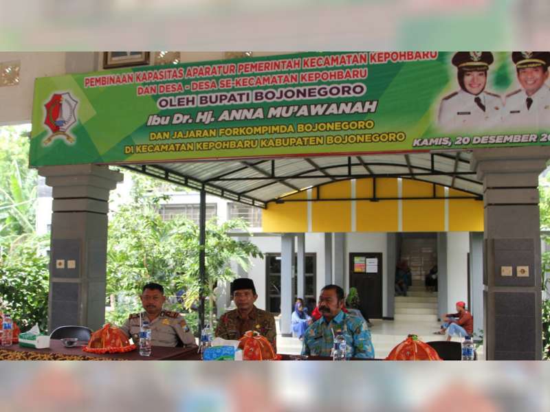 Wakil Bupati Hadiri Pembinaan Kapasitas Aparatur Pemerintah Desa di Kepohbaru