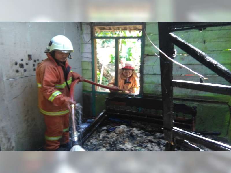 Diduga Akibat Obat Nyamuk, Rumah Warga Kedungadem Bojonegoro Terbakar