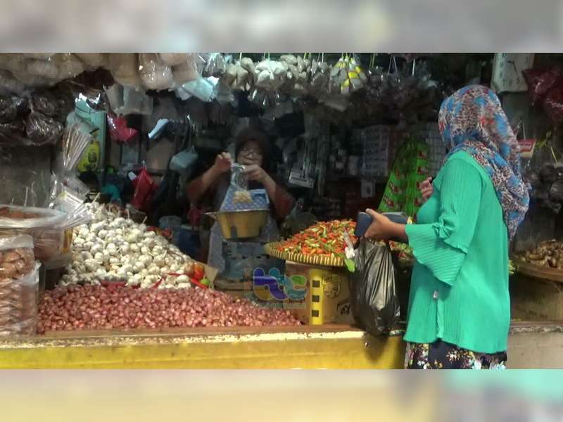Harga Bawang Merah dan Tomat di Pasar Kota Bojonegoro Naik Drastis