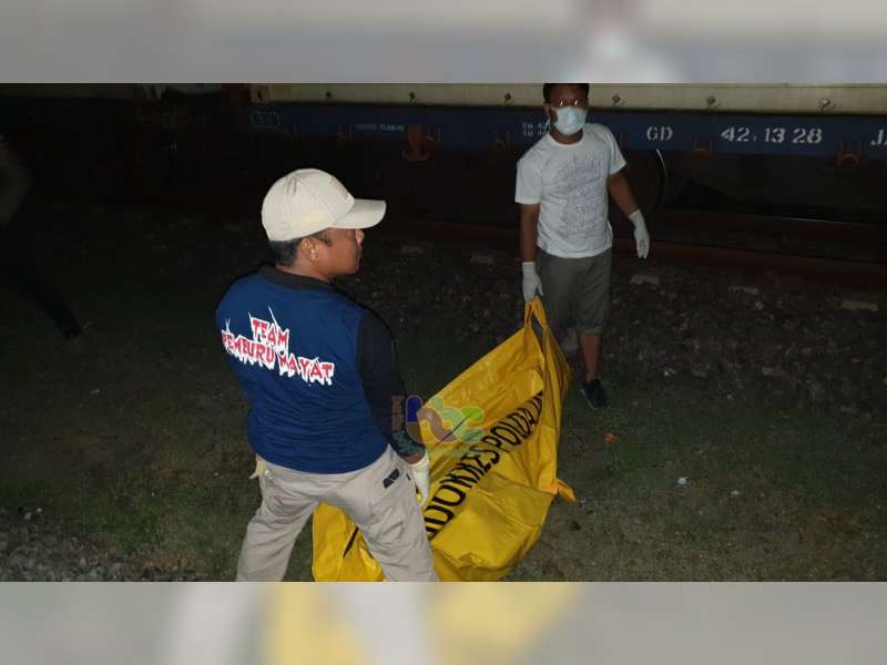 Identitas 2 Remaja Yang Tewas Tertabrak Kereta Api di Bojonegoro, Belum Diketahui