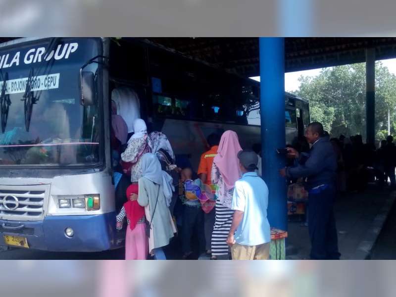 Penumpang dari Terminal Rajekwesi Bojonegoro pada H+2 Alami Peningkatan